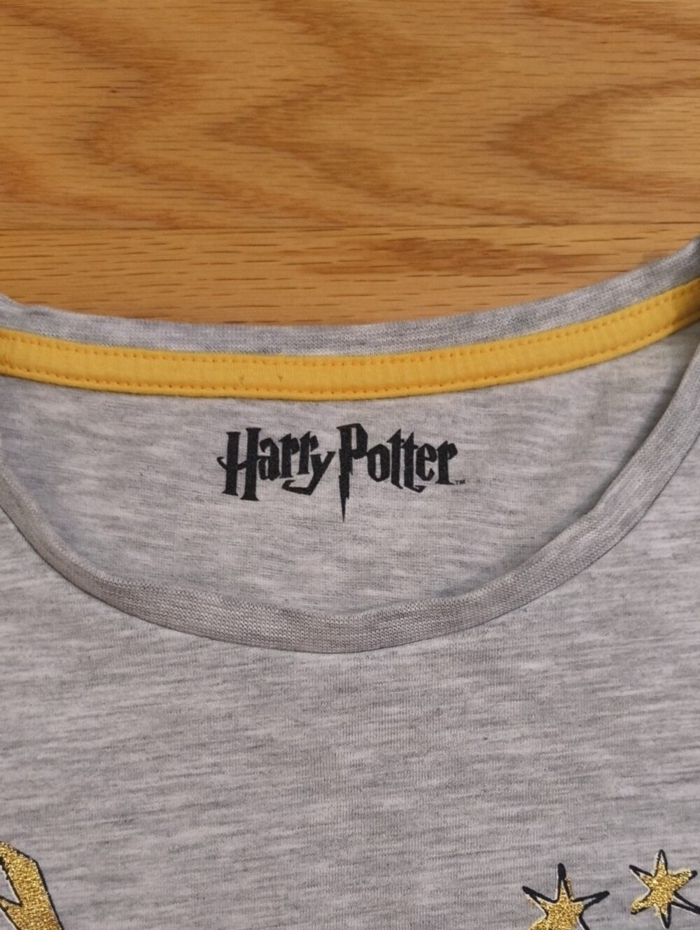 Warner Bros. Gray Harry Potter Hogwarts Sequin Long-Sleeve Tee Size 12 EUC - Picture 2 of 6